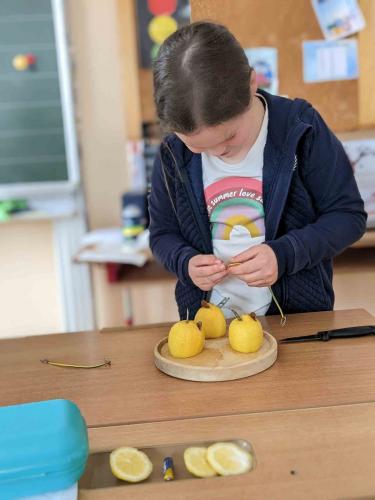 Experiment_Zitronenlicht