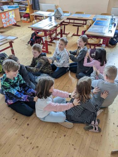 Gemeinsam stark werden_Jahreszeitenmassage_3.+4. Schulstufe