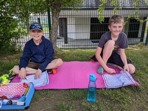 Werken_Sticken im Garten