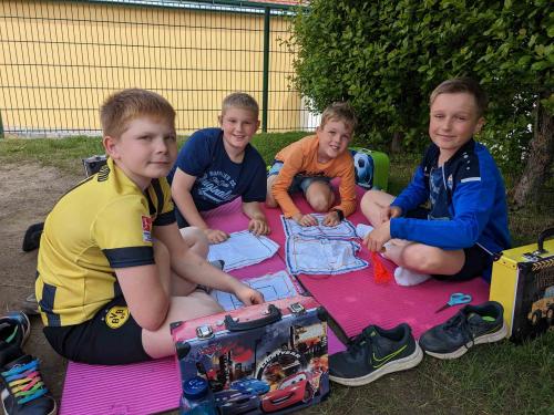 Werken_Sticken im Garten